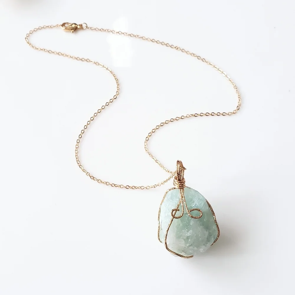 Gold Wire-Wrapped Mint Green Natural Calcite Pendant Necklace - Picture 4 of 4